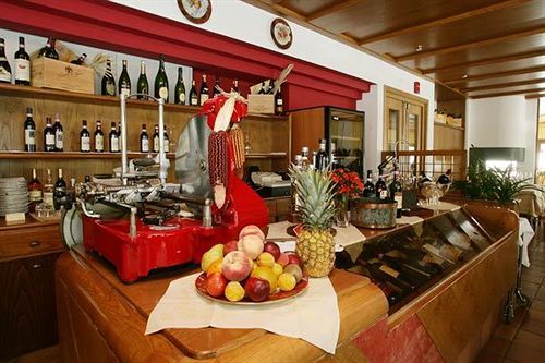 Crimea Wine Hotel Chiavenna Dış mekan fotoğraf
